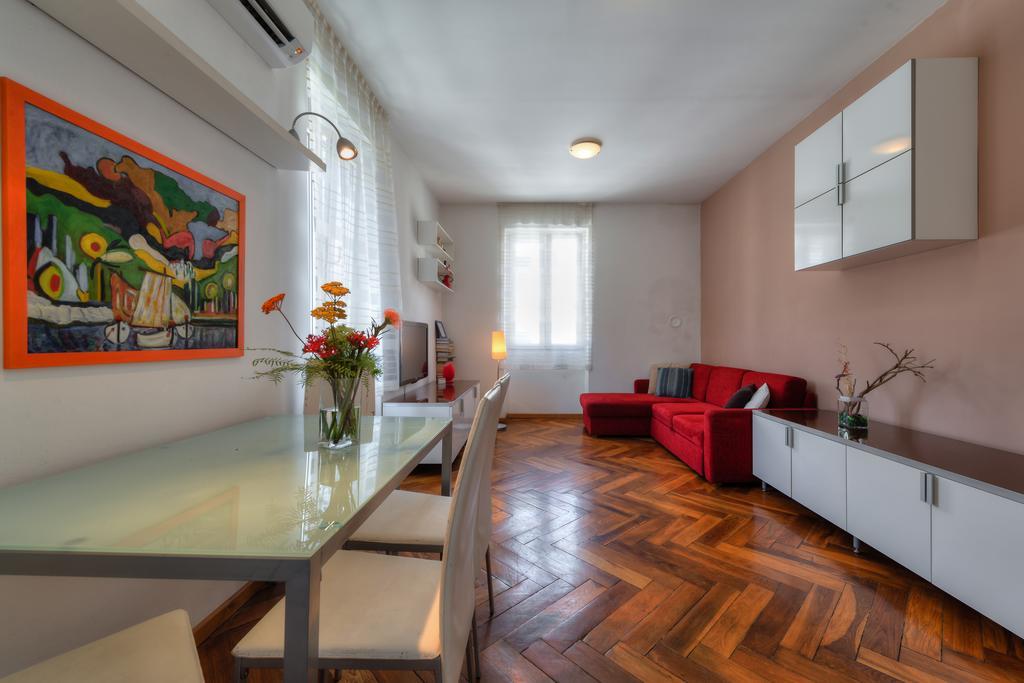 Beach Apartment Lana สปลิท ภายนอก รูปภาพ