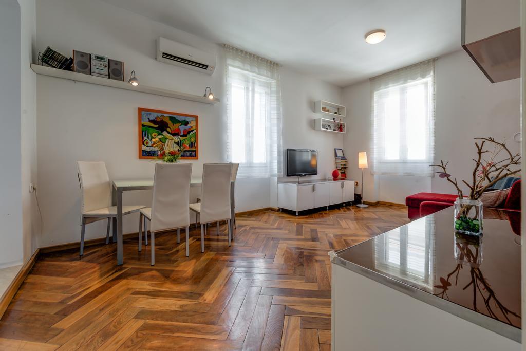 Beach Apartment Lana สปลิท ภายนอก รูปภาพ